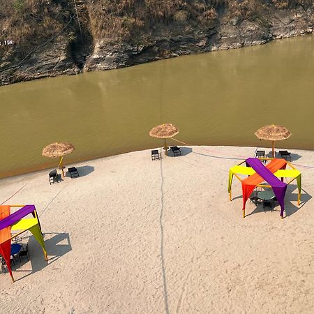 River Fun Beach Resort Gorkha ภายนอก รูปภาพ