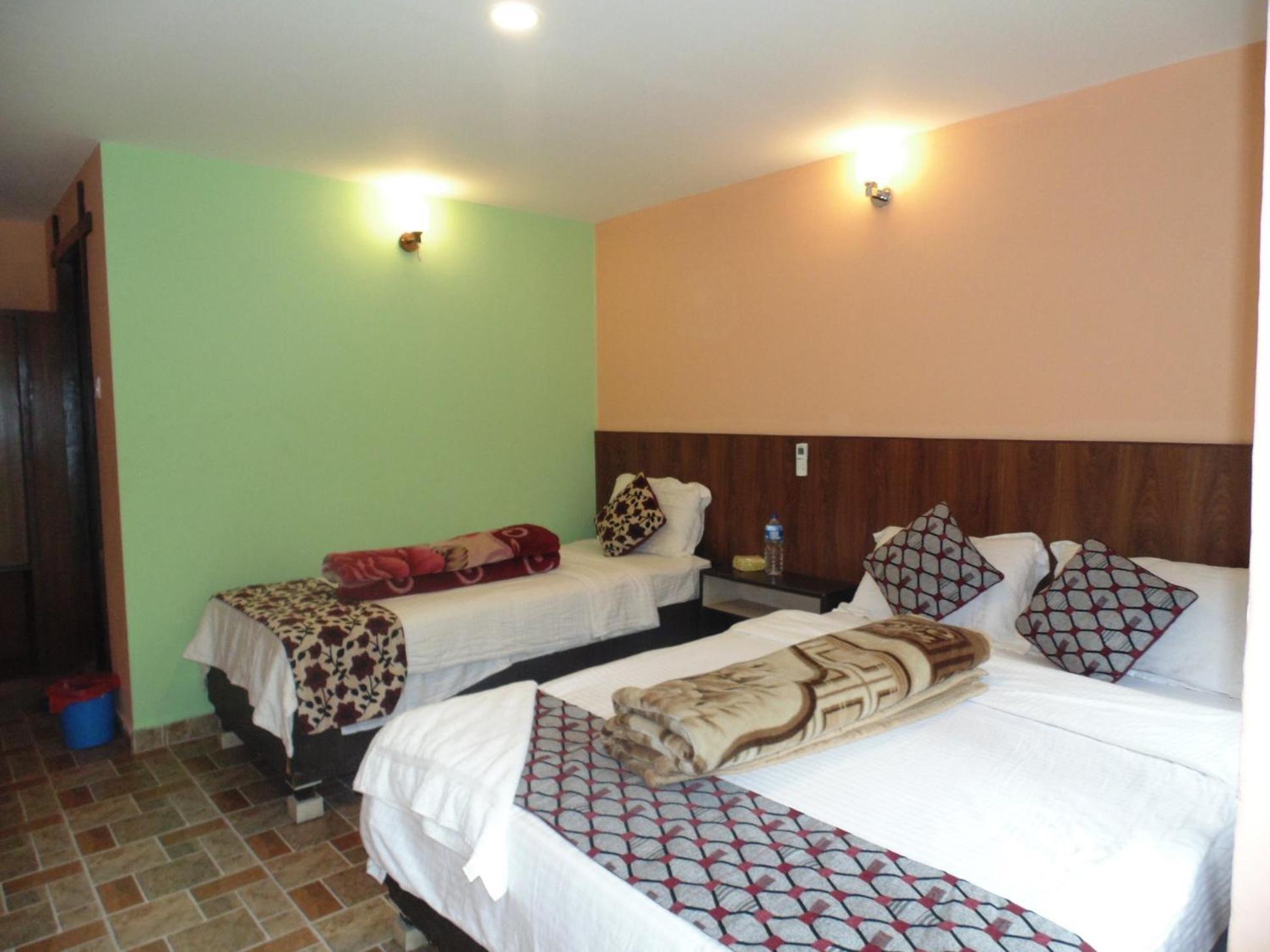 River Fun Beach Resort Gorkha ภายนอก รูปภาพ
