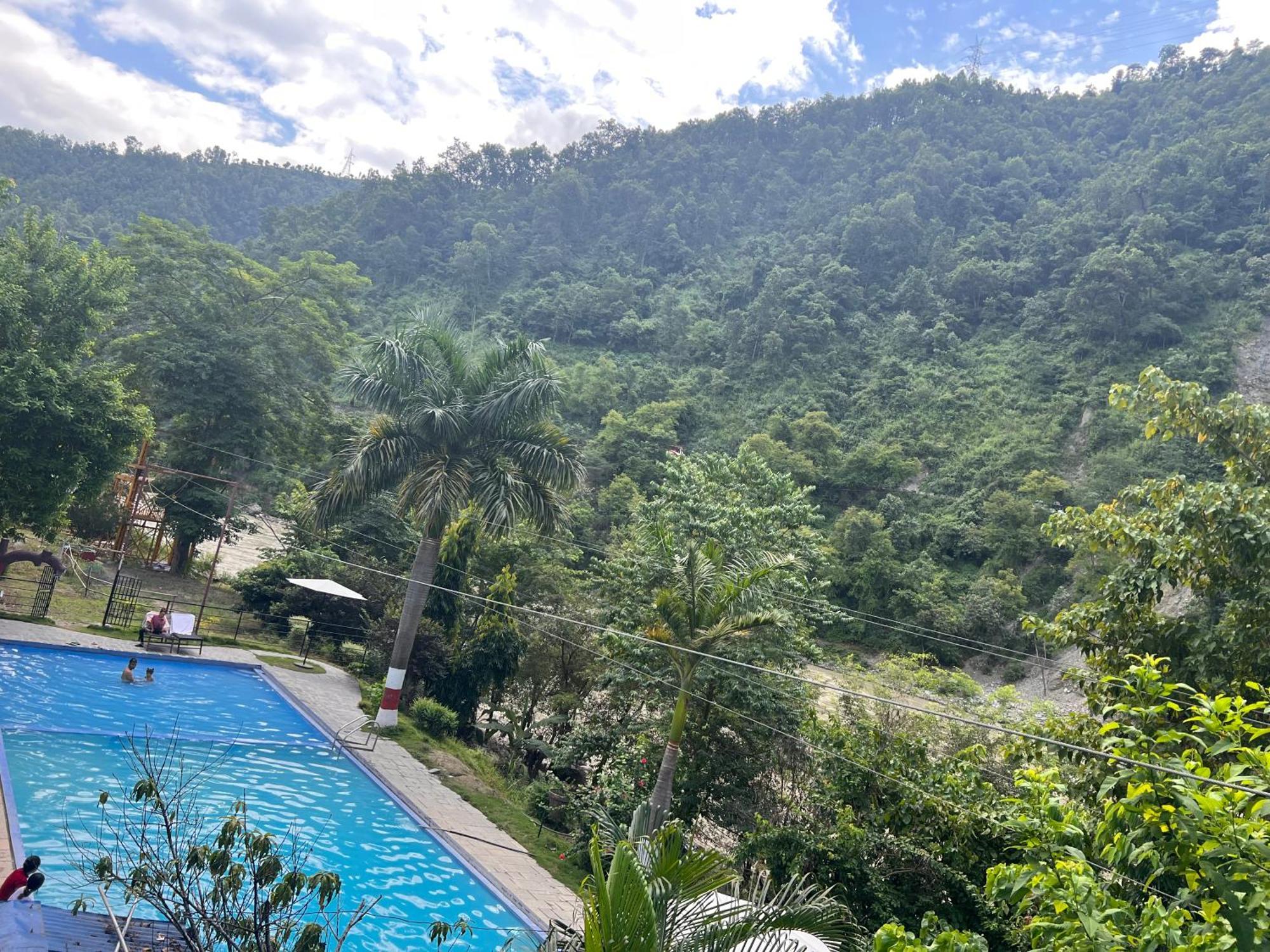 River Fun Beach Resort Gorkha ภายนอก รูปภาพ